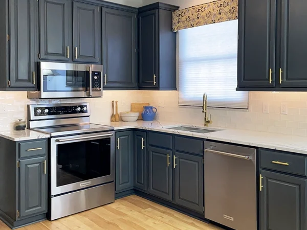 sq-hilliard-oak-cabinets-painted-blue-proj69